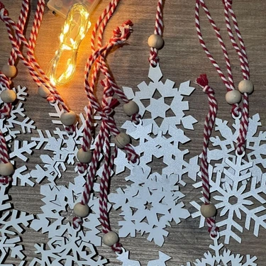 Pileli Store Ahşap Yılbaşı Ağaç SÜSÜ-BY15