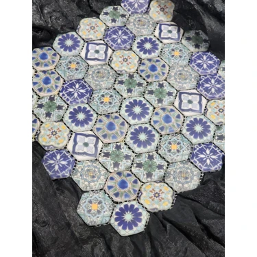 Atölye Öğretmenim Cam Mozaik Taşı 28*28 cm Tek Parça Mavi ve Beyaz Renkli Estetik